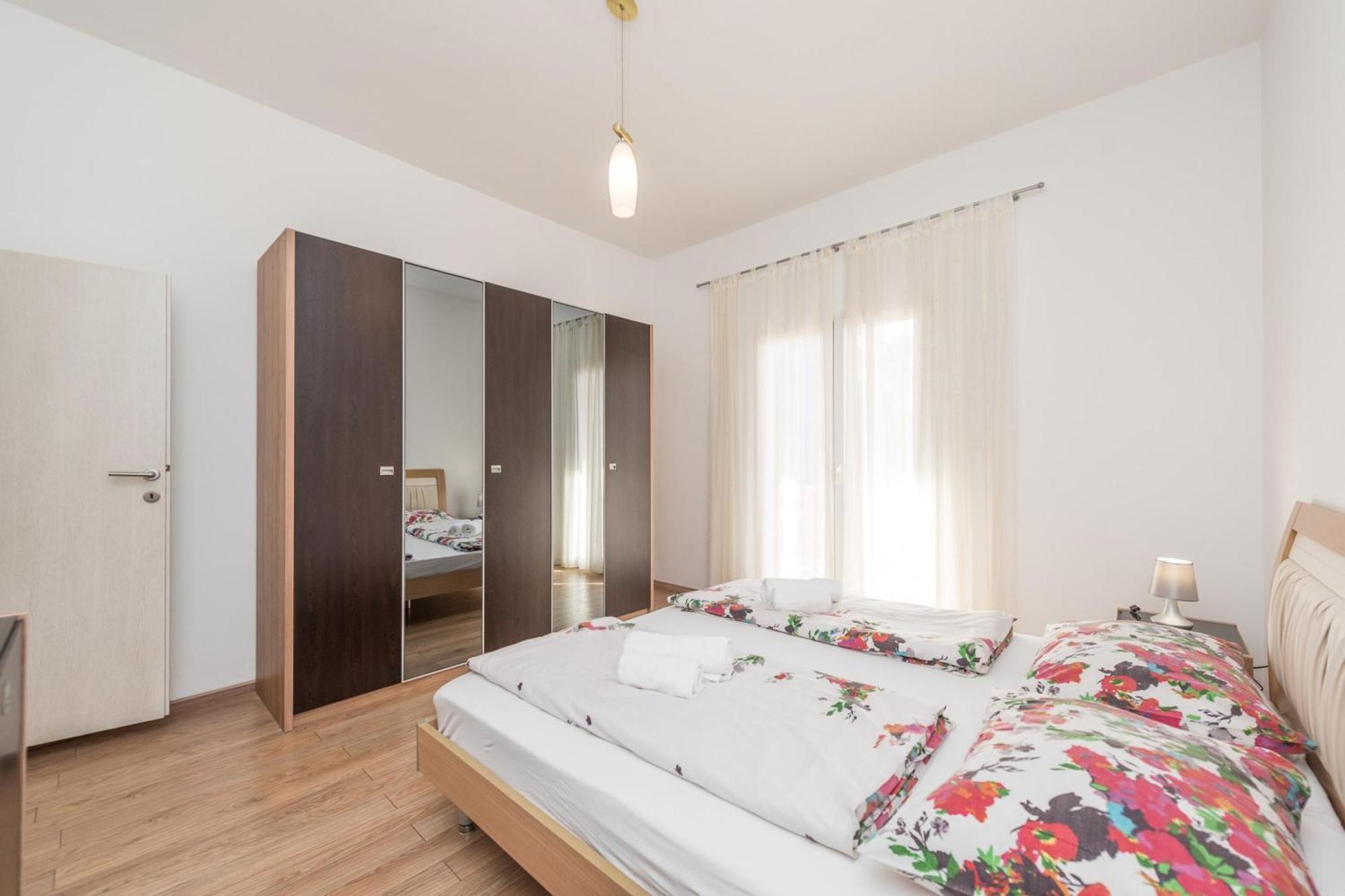 Family Friendly Pool House Ana - Happy Rentals Бибине Екстериор снимка