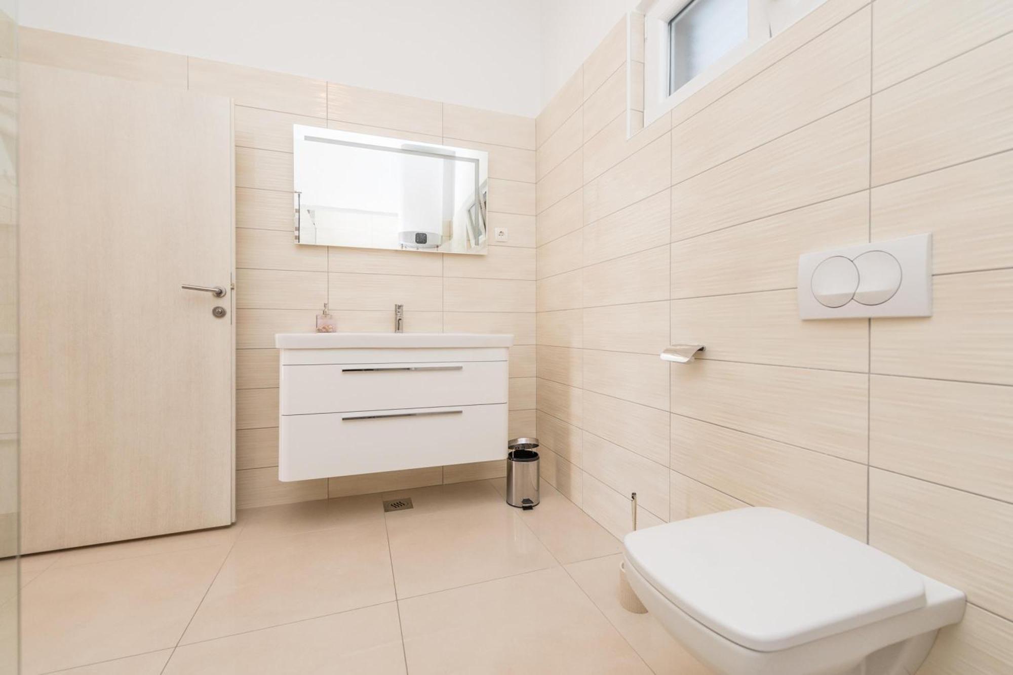 Family Friendly Pool House Ana - Happy Rentals Бибине Екстериор снимка
