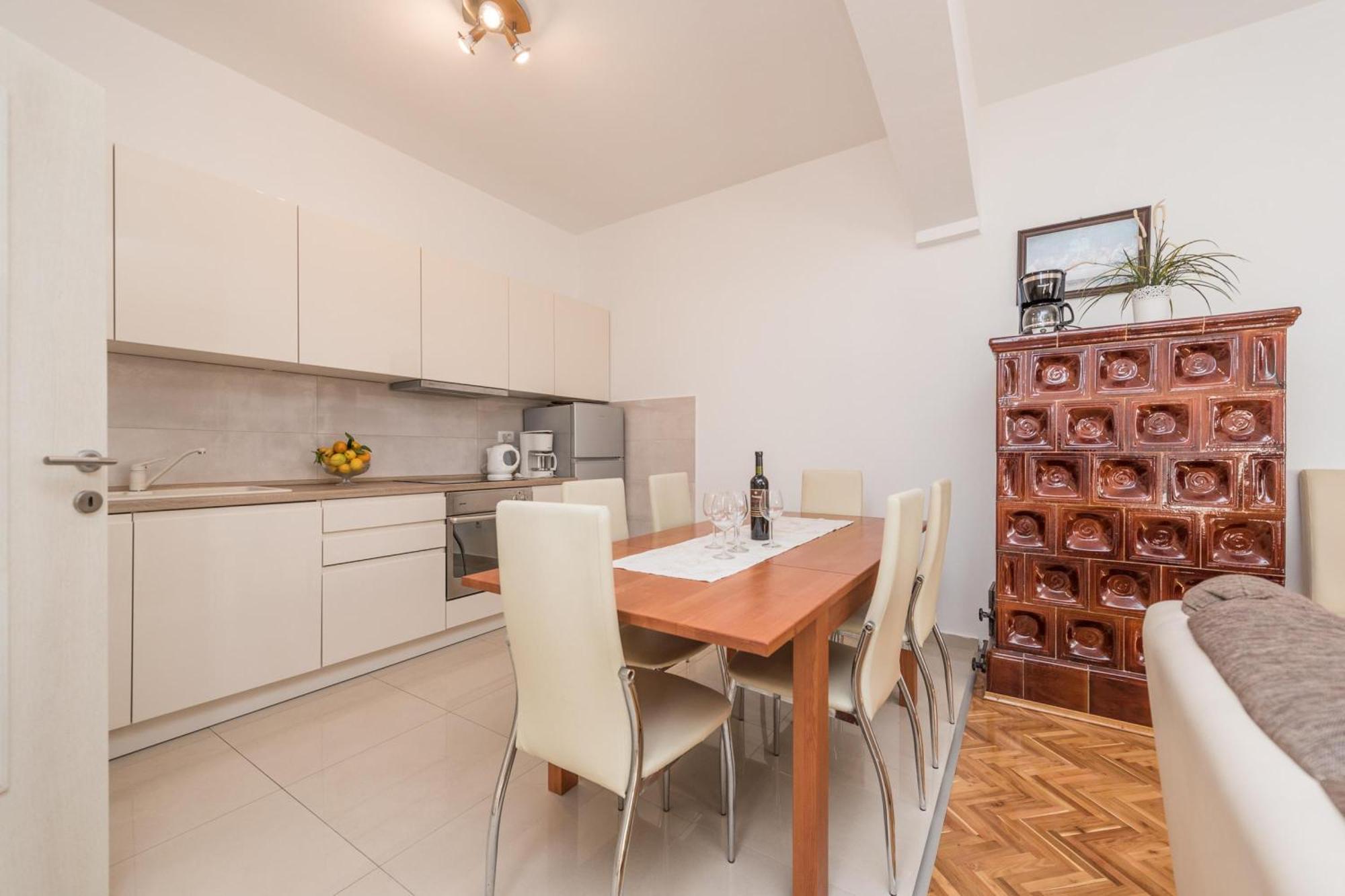 Family Friendly Pool House Ana - Happy Rentals Бибине Екстериор снимка